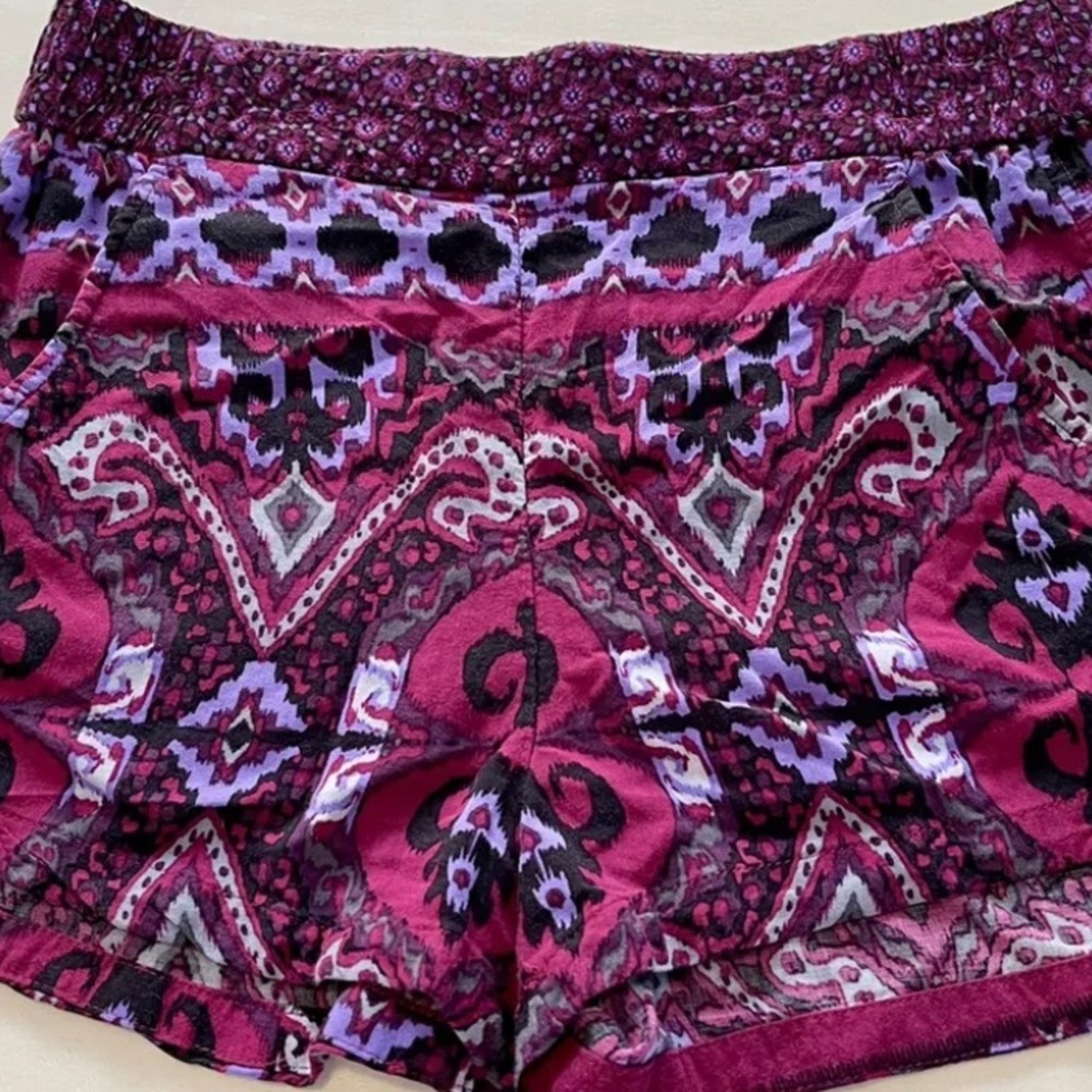 Express Patterned Multi-Colored Elastic Waist Sho… - image 2